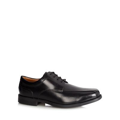 Clarks Black 'Beeston Stride' leather shoes